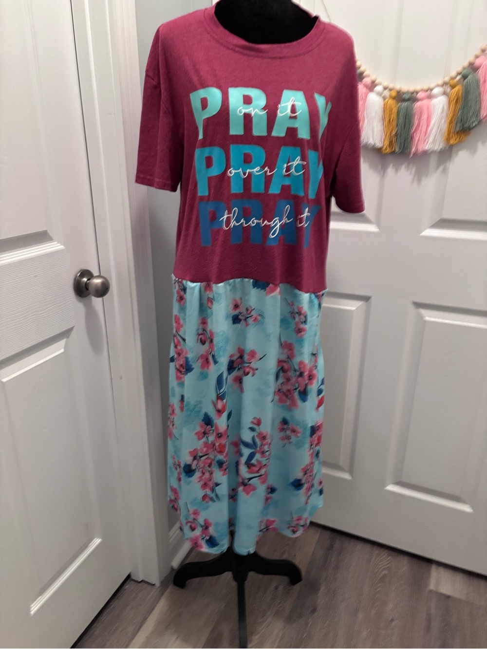 Religious upcycled Pray On It Graphic Floral T-Shirt Dress size XL